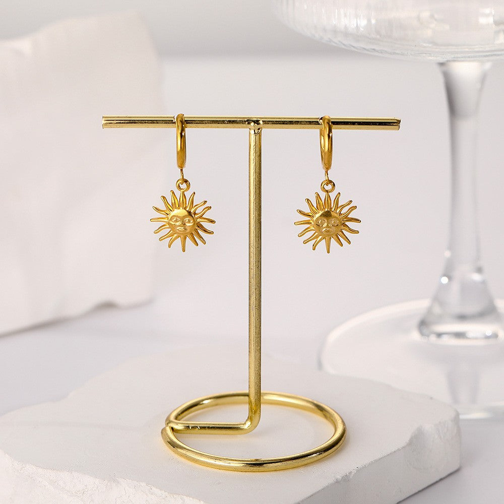 French Retro Titanium Steel Earrings, High-End 18K Gold Non-Fading Fashionable Earrings, Sun Pendant Earrings, Jewelry