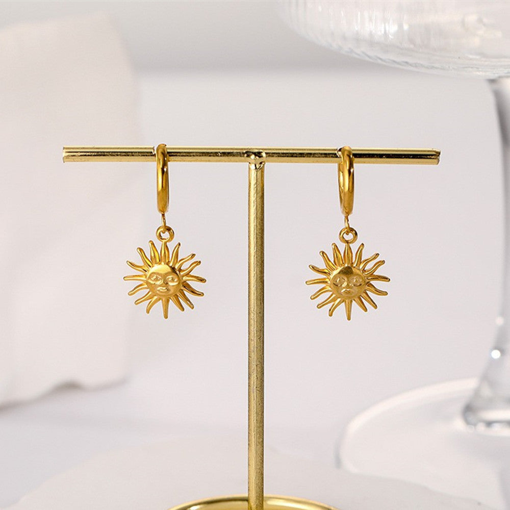 French Retro Titanium Steel Earrings, High-End 18K Gold Non-Fading Fashionable Earrings, Sun Pendant Earrings, Jewelry