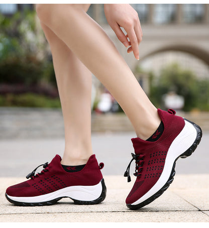 2025 Cross-Border New Large-Size Fly-Knit Mesh Shoes Trendy Mom Shoes Fashionable Sock Shoes Breathable Sports Women's Shoes