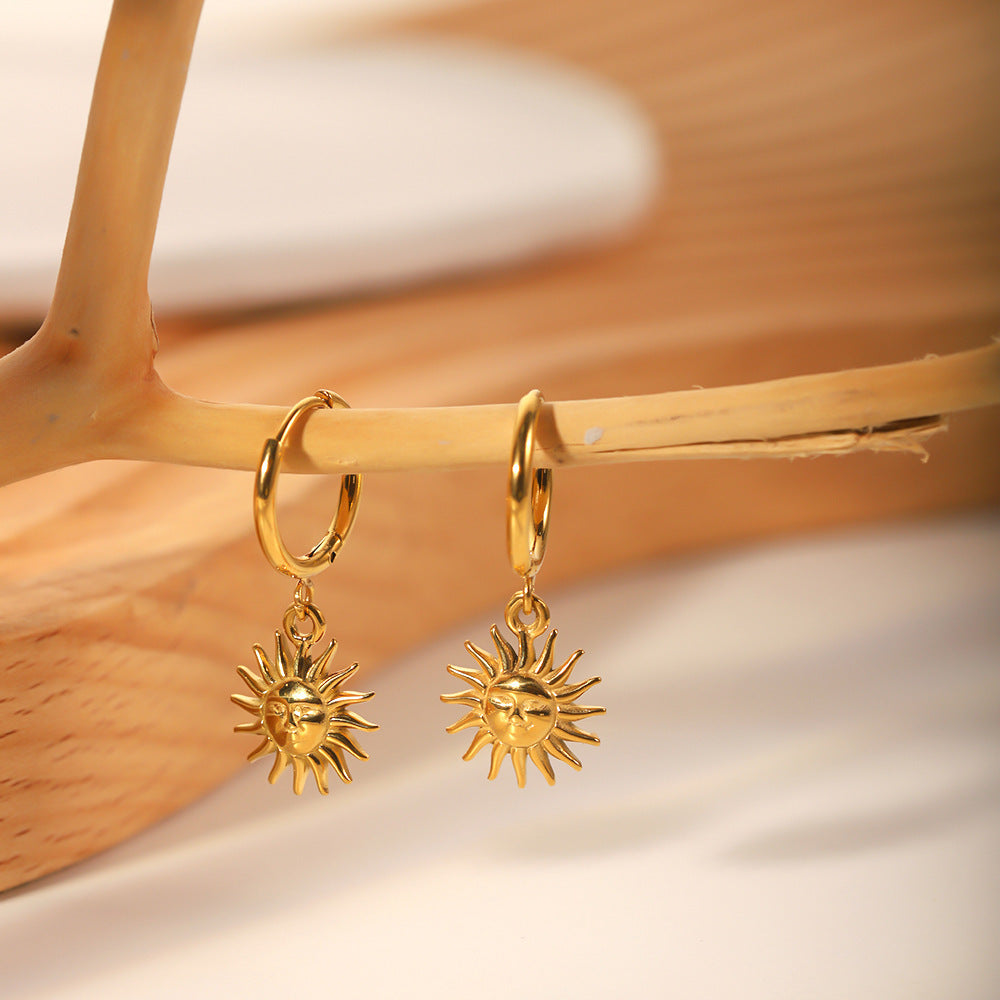French Retro Titanium Steel Earrings, High-End 18K Gold Non-Fading Fashionable Earrings, Sun Pendant Earrings, Jewelry