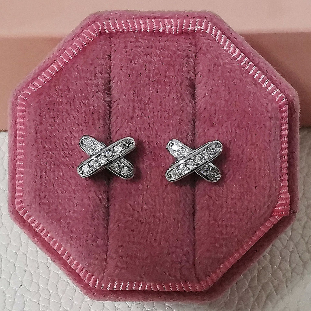 Amazon Minimalist Cool Style Zircon X-shaped Earrings for Women Simple Small Letter All-match Student Earrings e7501