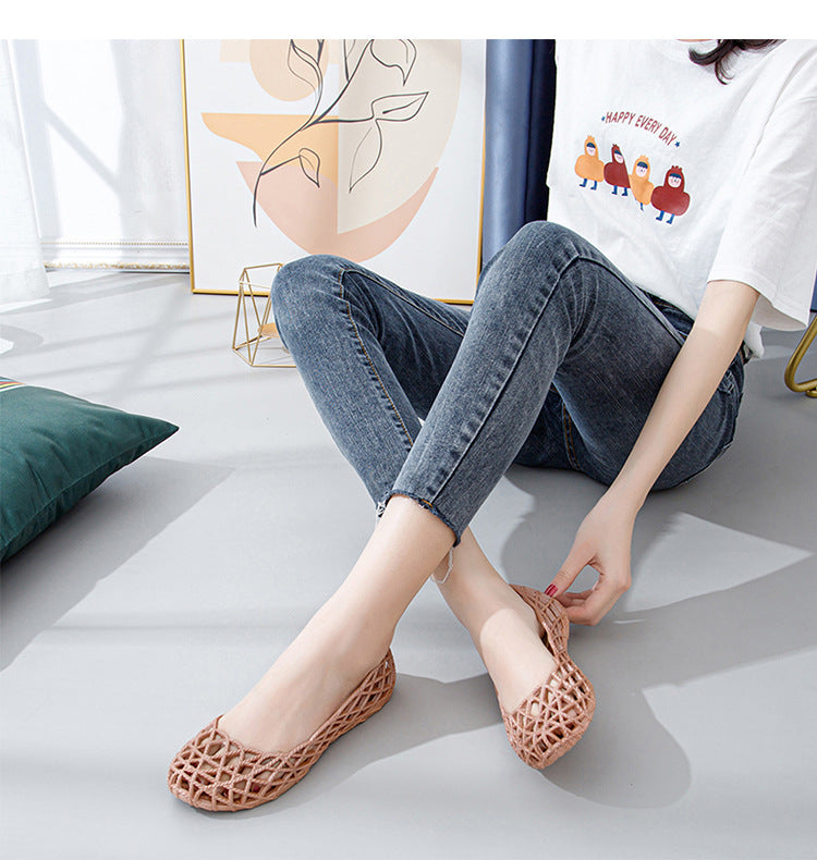Plastic Sandals Women's 2022 New Summer Outer Wear Nurse Soft-soled Mother Shoes Hollow Non-slip Top Flat Hole Shoes