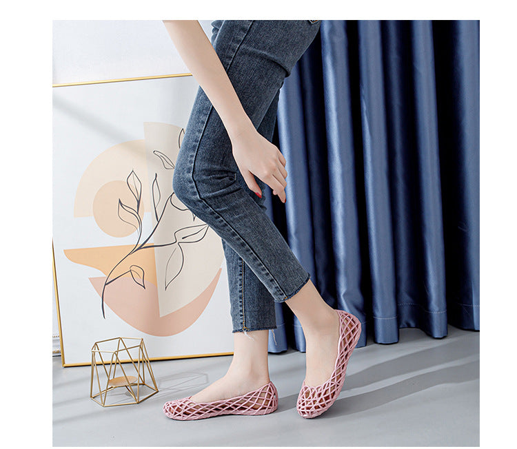 Plastic Sandals Women's 2022 New Summer Outer Wear Nurse Soft-soled Mother Shoes Hollow Non-slip Top Flat Hole Shoes