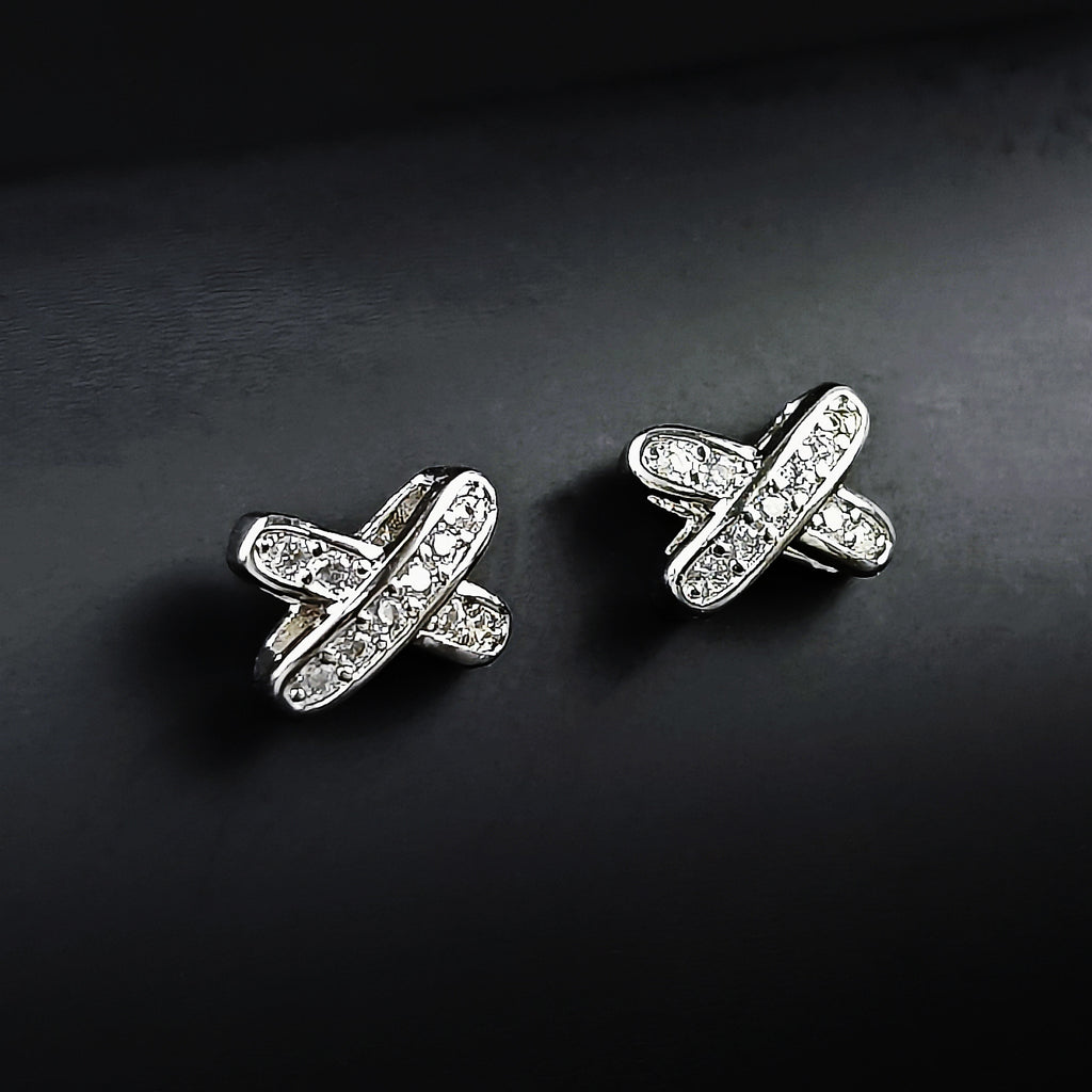 Amazon Minimalist Cool Style Zircon X-shaped Earrings for Women Simple Small Letter All-match Student Earrings e7501