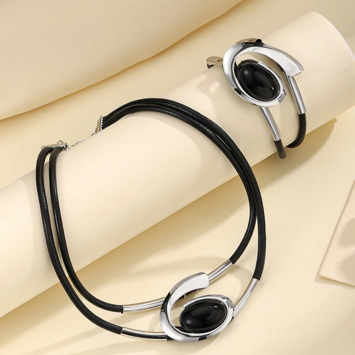 Bohemian Style Necklace Bracelet Set Black Acrylic Snail Set Combination Ladies Necklace Bracelet