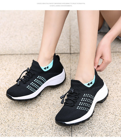 2025 Cross-Border New Large-Size Fly-Knit Mesh Shoes Trendy Mom Shoes Fashionable Sock Shoes Breathable Sports Women's Shoes