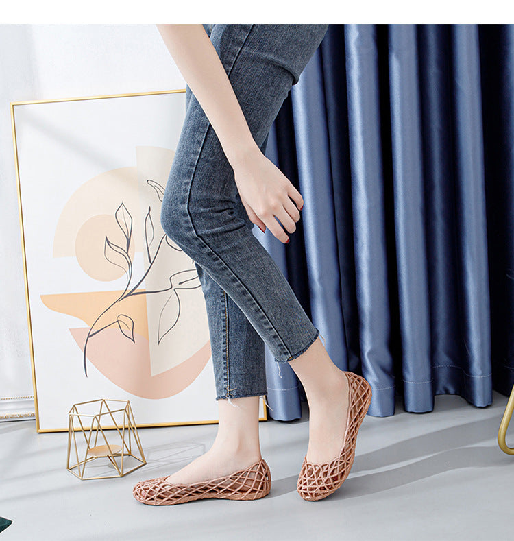 Plastic Sandals Women's 2022 New Summer Outer Wear Nurse Soft-soled Mother Shoes Hollow Non-slip Top Flat Hole Shoes