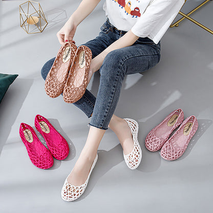 Plastic Sandals Women's 2022 New Summer Outer Wear Nurse Soft-soled Mother Shoes Hollow Non-slip Top Flat Hole Shoes
