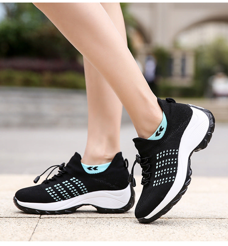 2025 Cross-Border New Large-Size Fly-Knit Mesh Shoes Trendy Mom Shoes Fashionable Sock Shoes Breathable Sports Women's Shoes