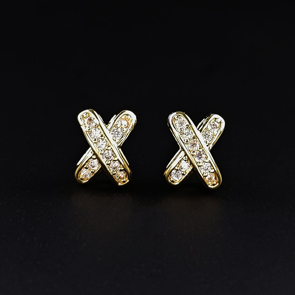 Amazon Minimalist Cool Style Zircon X-shaped Earrings for Women Simple Small Letter All-match Student Earrings e7501