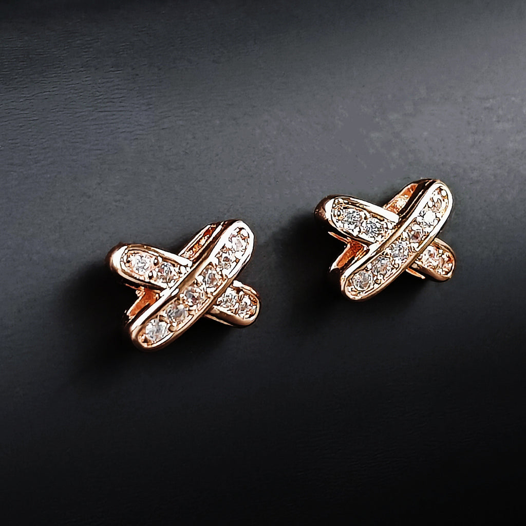Amazon Minimalist Cool Style Zircon X-shaped Earrings for Women Simple Small Letter All-match Student Earrings e7501